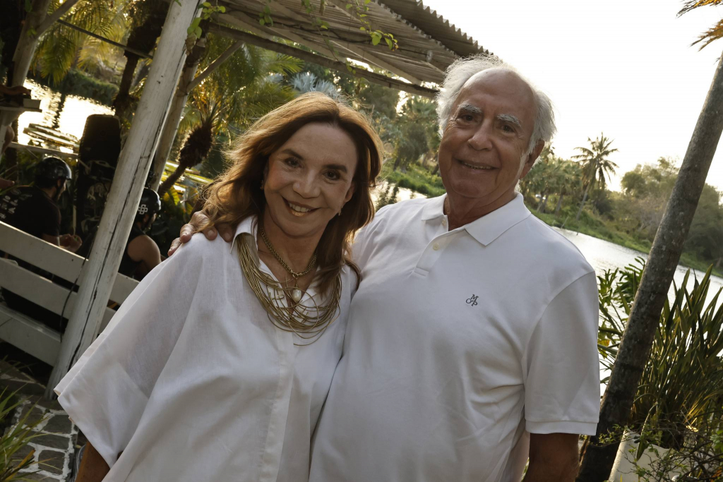 Lucinha E Jonny Wolff