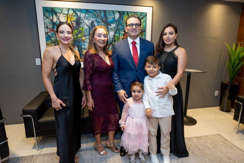 Trajetórias reconhecidas - Artur Feitosa e Iolanda Medeiros são agraciados com a Medalha do Mérito Jurídico em sessão solene na CMFor