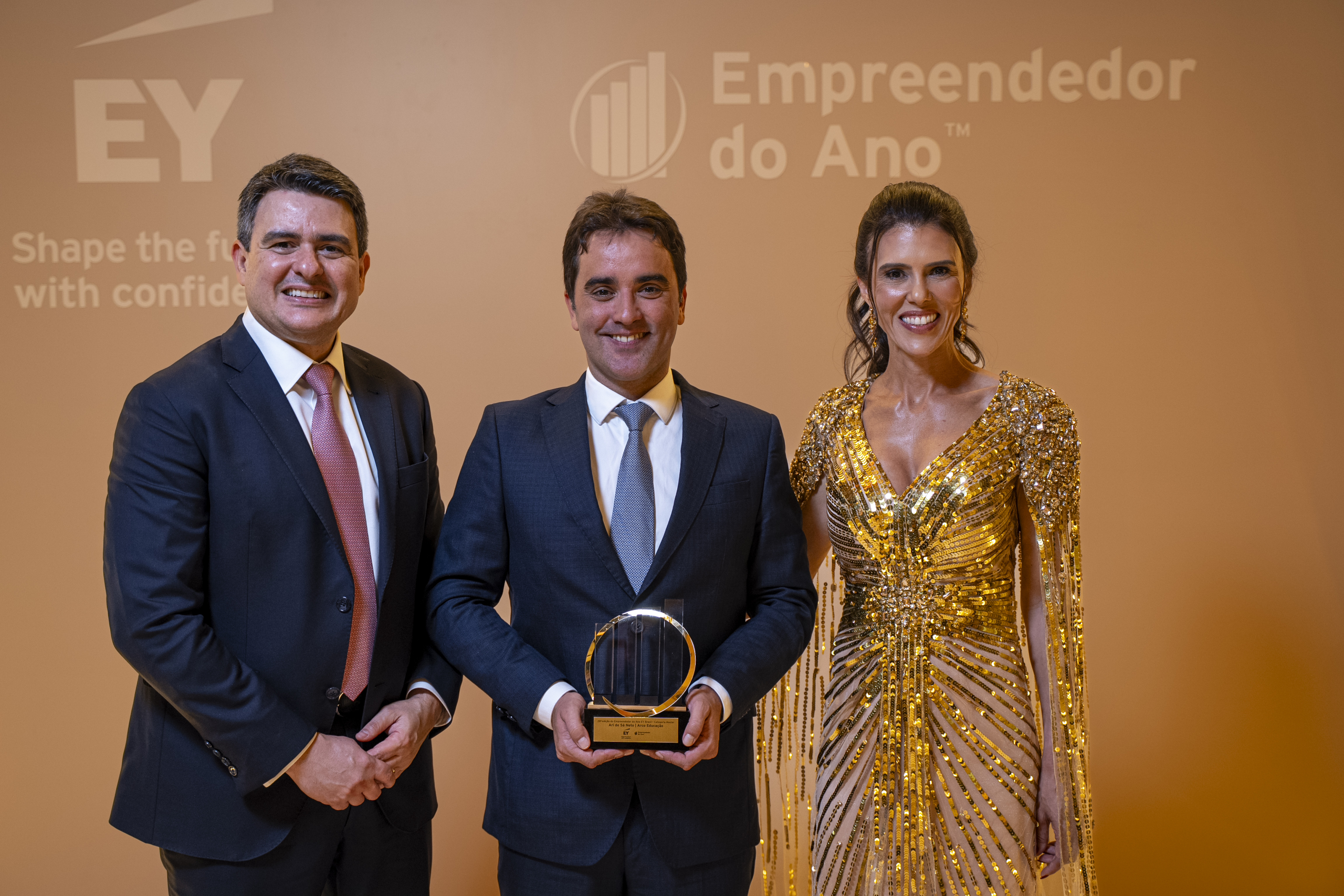 Ari de Sá Neto e Ivens Dias Branco Jr. brilham em evento que celebra a força do empreendedorismo nacional Ari de Sá Neto e Ivens Dias Branco Jr. brilham em evento que celebra a força do empreendedorismo nacional