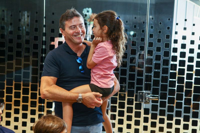 Experiência premium - Mercedes Family Experience combina tecnologia, sofisticação e performance na Newsedan Mercedes-Benz