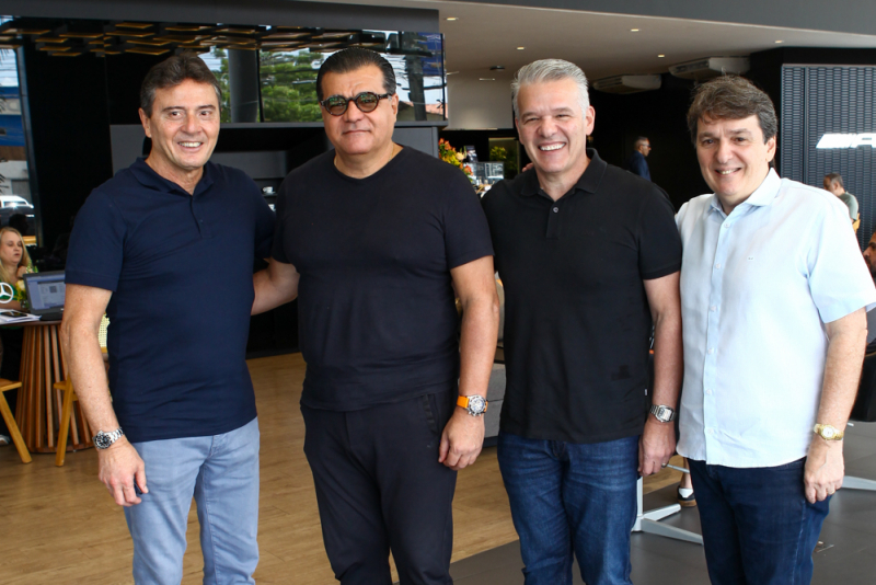 Experiência premium - Mercedes Family Experience combina tecnologia, sofisticação e performance na Newsedan Mercedes-Benz