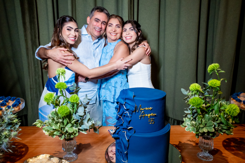 Nova idade - Marcos Aragão celebra aniversário com jantar especial em Fortaleza