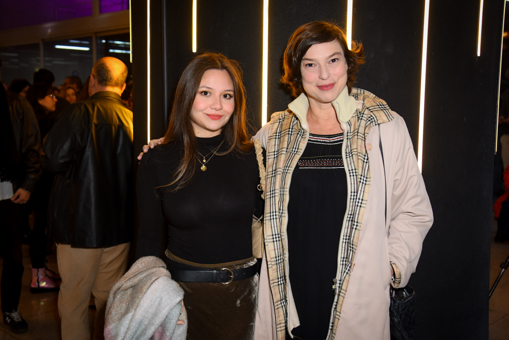 Maria Paula E Filha 18252