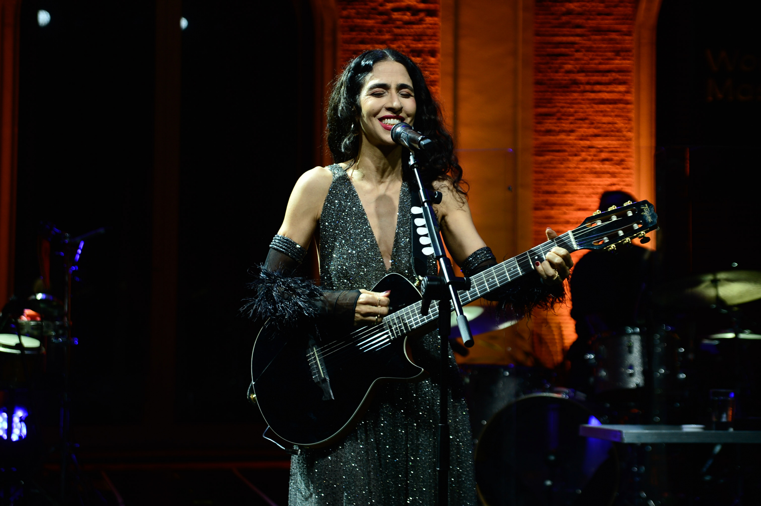 Marisa Monte encanta famosos em show exclusivo com participação especial de Seu Jorge Marisa Monte encanta famosos em show exclusivo com participação especial de Seu Jorge