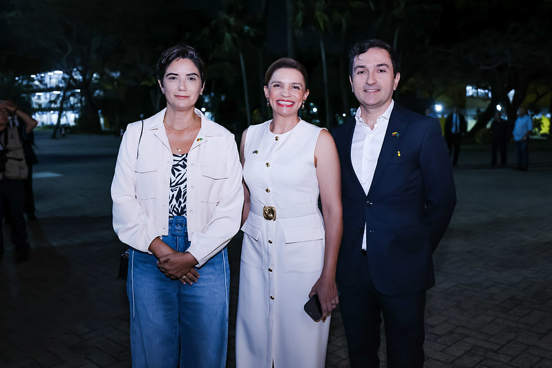 Marlene Pinheiro, Verena Rothbrust E Oscar Aristzabal Foto Ares Soares Unifor