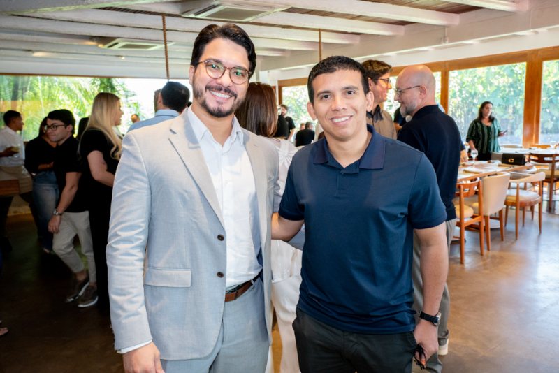 Mídias digitais urbanas - Almoço marca lançamento da Associação Cearense de Mídia Digital Out of Home