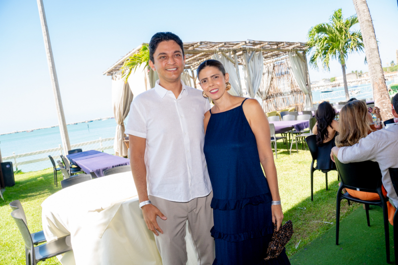 Tarde festiva - Feijoada do CRIO celebra Dia do Médico em clima de confraternização no Iate Clube de Fortaleza