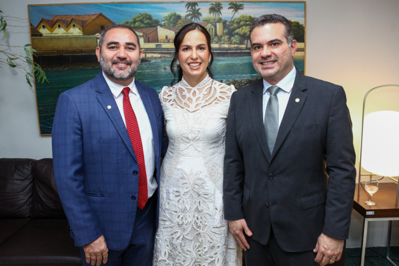 Medalha Herbert de Souza - Alece homenageia primeira-dama do Estado, Lia de Freitas, pelo protagonismo no Ceará Sem Fome