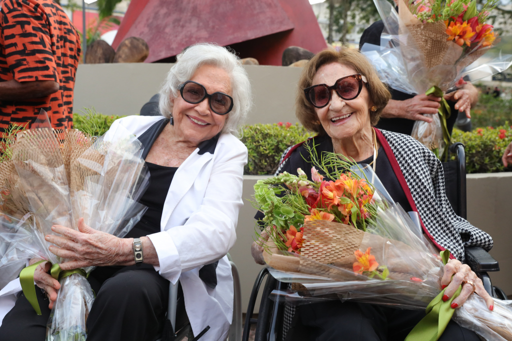 Nathália Timberg E Laura Cardoso