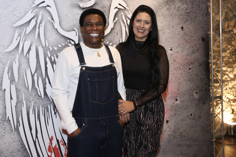 CLIMA DE FESTA - Elenco e convidados celebram o sucesso de “Arcanjo Renegado 5” no Rio de Janeiro