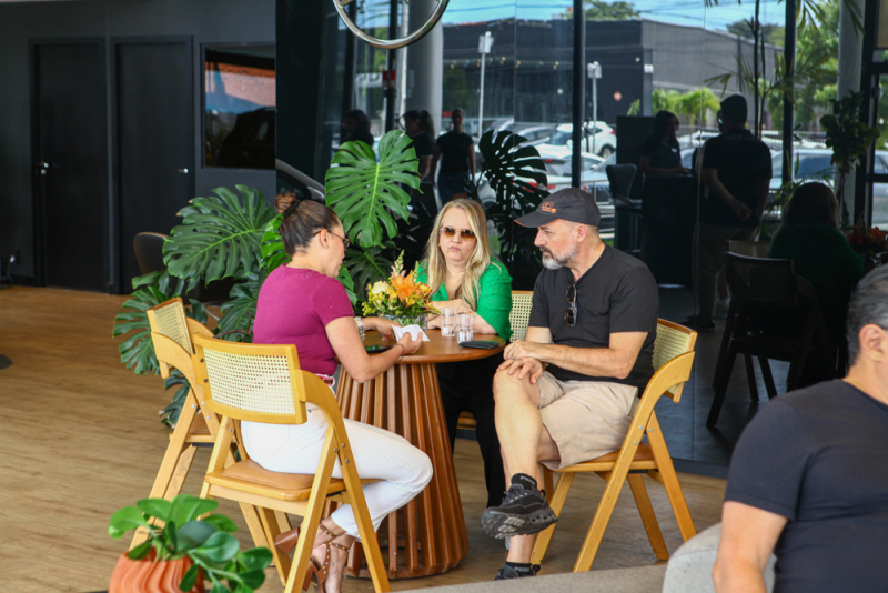 Experiência premium - Mercedes Family Experience combina tecnologia, sofisticação e performance na Newsedan Mercedes-Benz