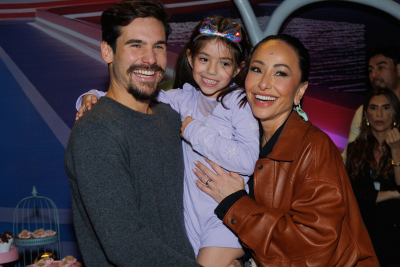 Nicolas Prattes, Zoe E Sabrina Sato