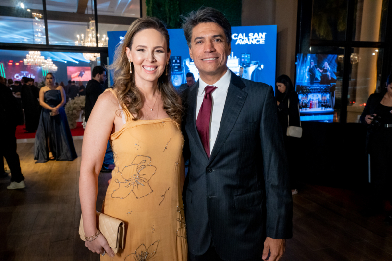 Noite de reconhecimento - Troféu Check Up 2025 homenageia profissionais da saúde e estética com tapete vermelho e show de Daniel Boaventura