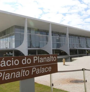 Governo abre processo de reciprocidade contra tarifas dos EUA