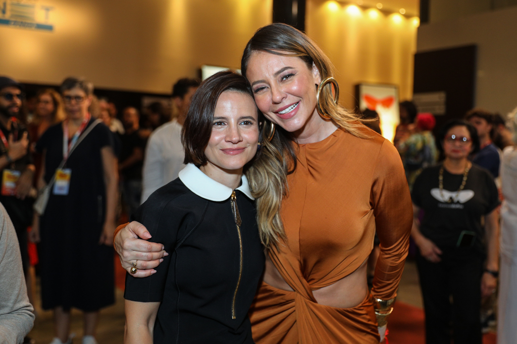 Paolla Oliveira E Bianca Comparato