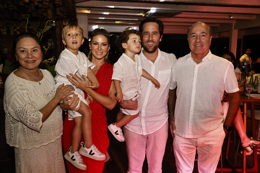 Paula, Francisco, Bruna Waleska, Oscar, Rodrigo E Silvio Frota 1