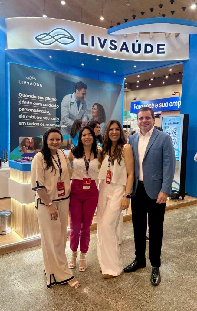 Pedro Meneleu Com Amigos E Clientes Especiais