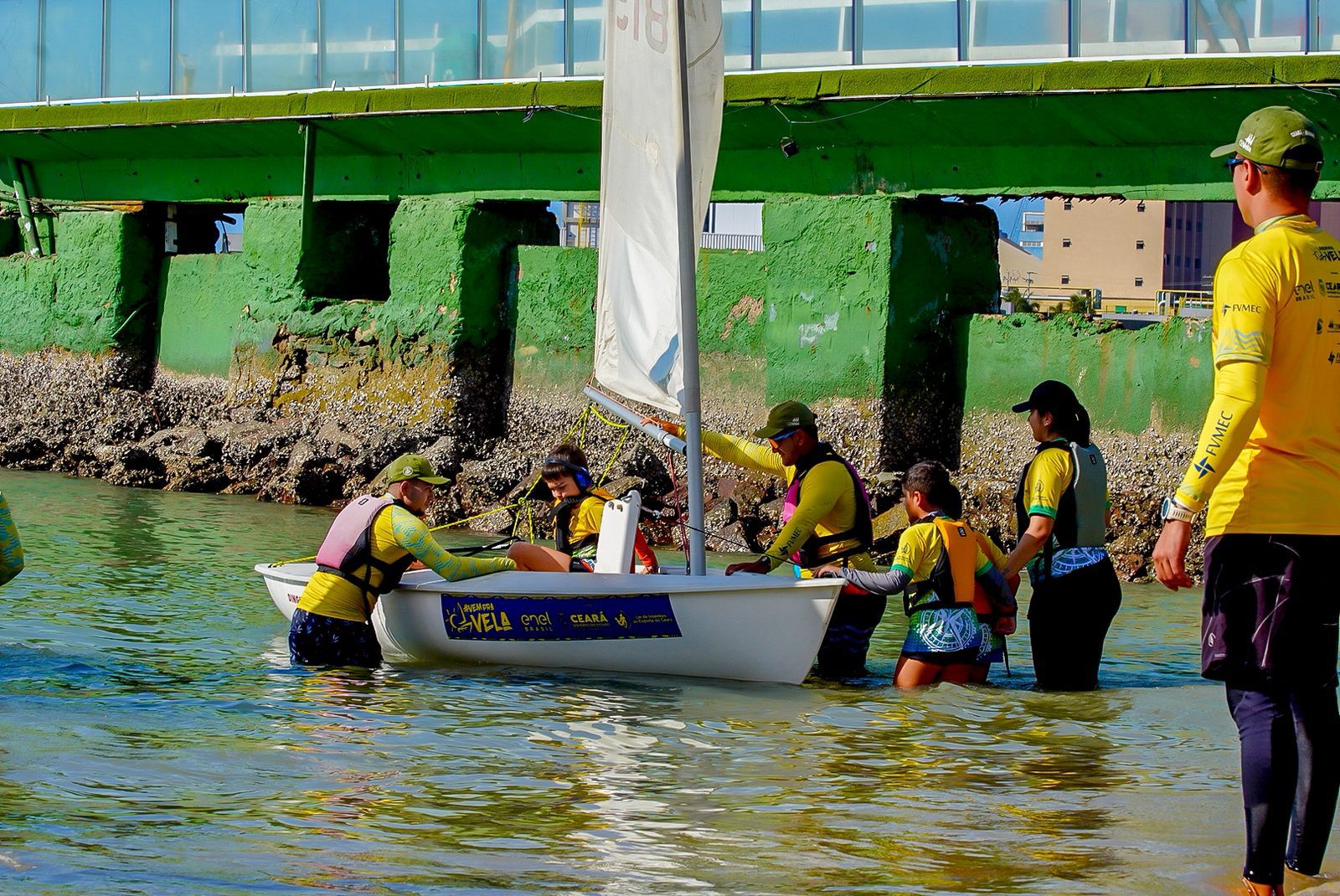 Projeto #vempravela dá início à 4ª edição com atividades para jovens velejadores no Iate Clube de Fortaleza
