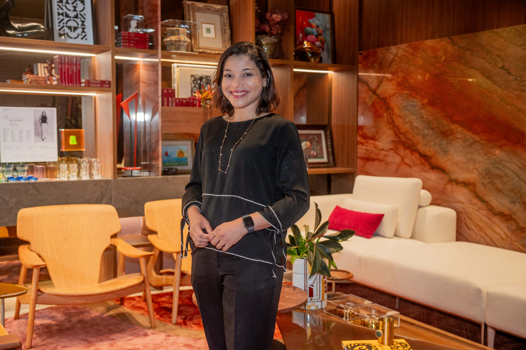 Raquel Ribeiro, Supervisora De Mkt Moura Dubeux