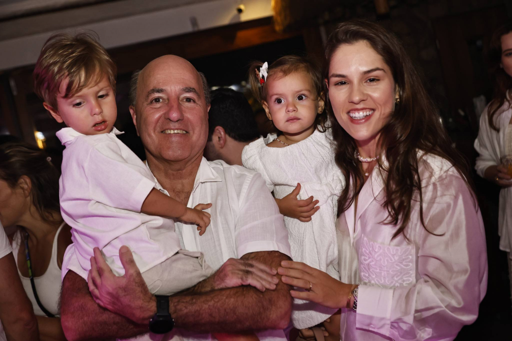 Ravi, Silvio, Celina E Dani Eloy Frota