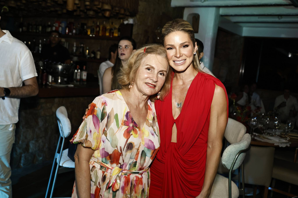 Renata Jereissati E Bruna Waleska Frota