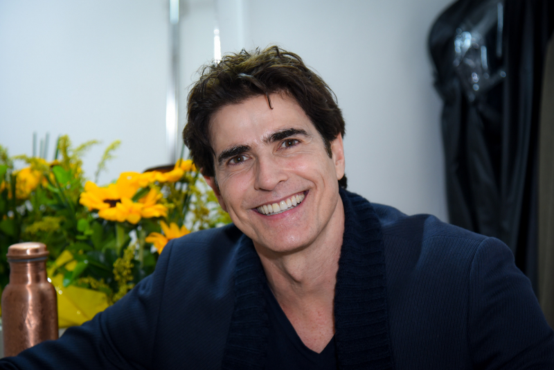 SESSÃO VIP - Famosos prestigiam estreia do espetáculo “Um Dia Muito Especial” com Gianecchini e Casadevall em SP