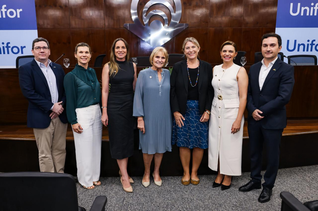 Ricardo Viana, Zsofia Sales, Kendra Rothbrust, Reinhild Rothbrust, Karin Lovisa Wallensteen, Oscar Aristizabal