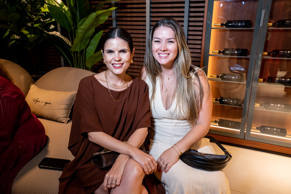 Thais Câmara E Rayssa Bizinelli