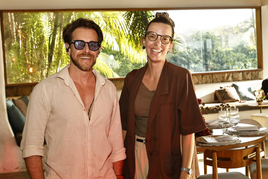 Thiago Camargo E Mari Montenegro