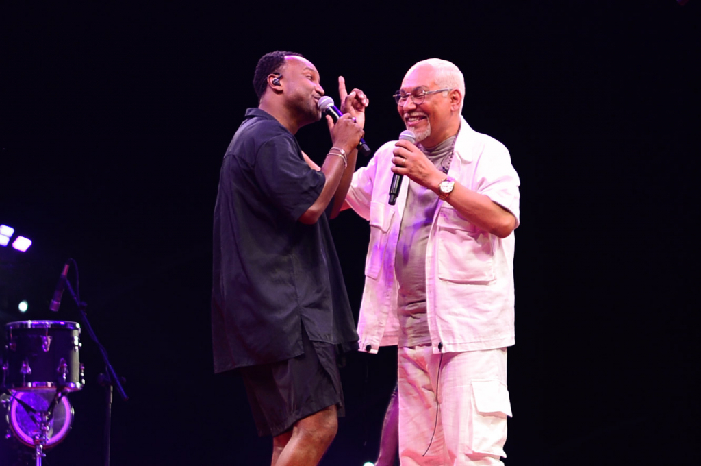 Thiaguinho E Pagode 90 (2)