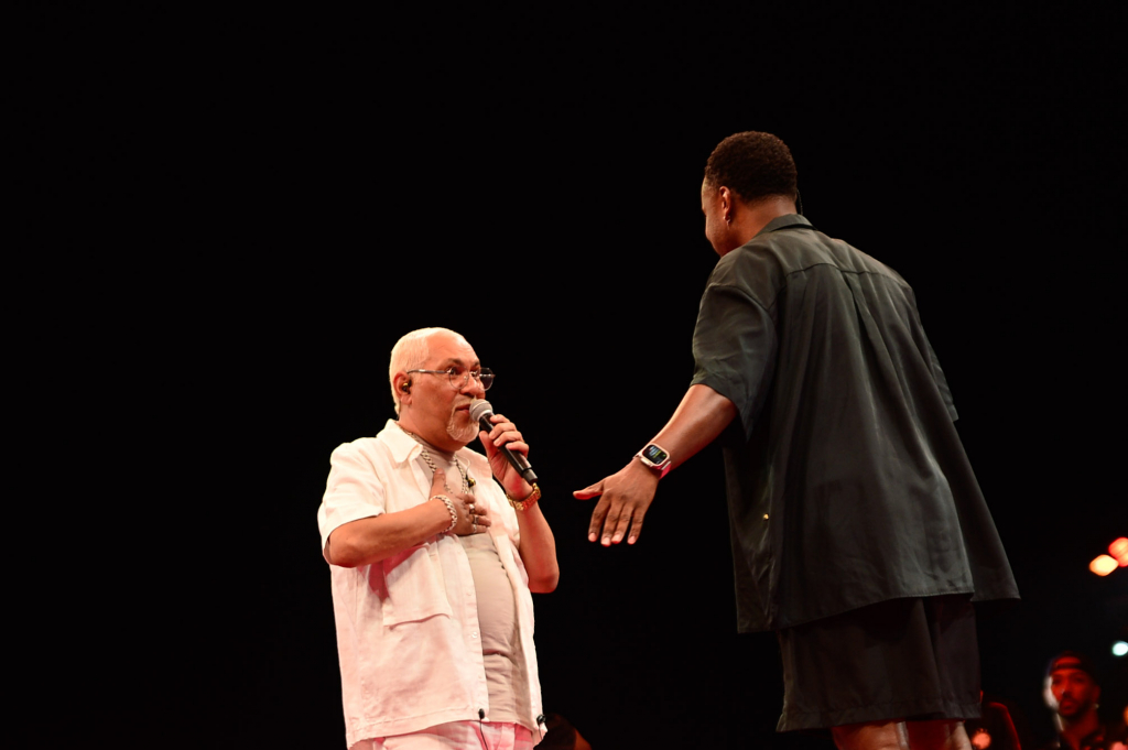 Thiaguinho E Pagode 90 (4)