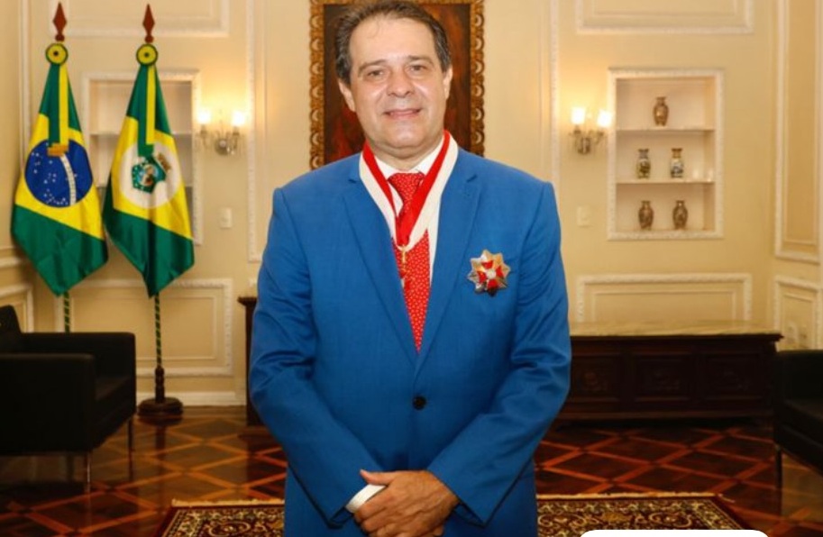 Prefeito Evandro Leitão e autoridades recebem Medalha da Ordem Alencarina