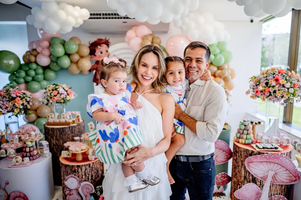 Um Ano Da Nossa Sarinha! Um Ano De Amor Multiplicado, De Novas Descobertas E De Sorrisos Que Ilu (1)