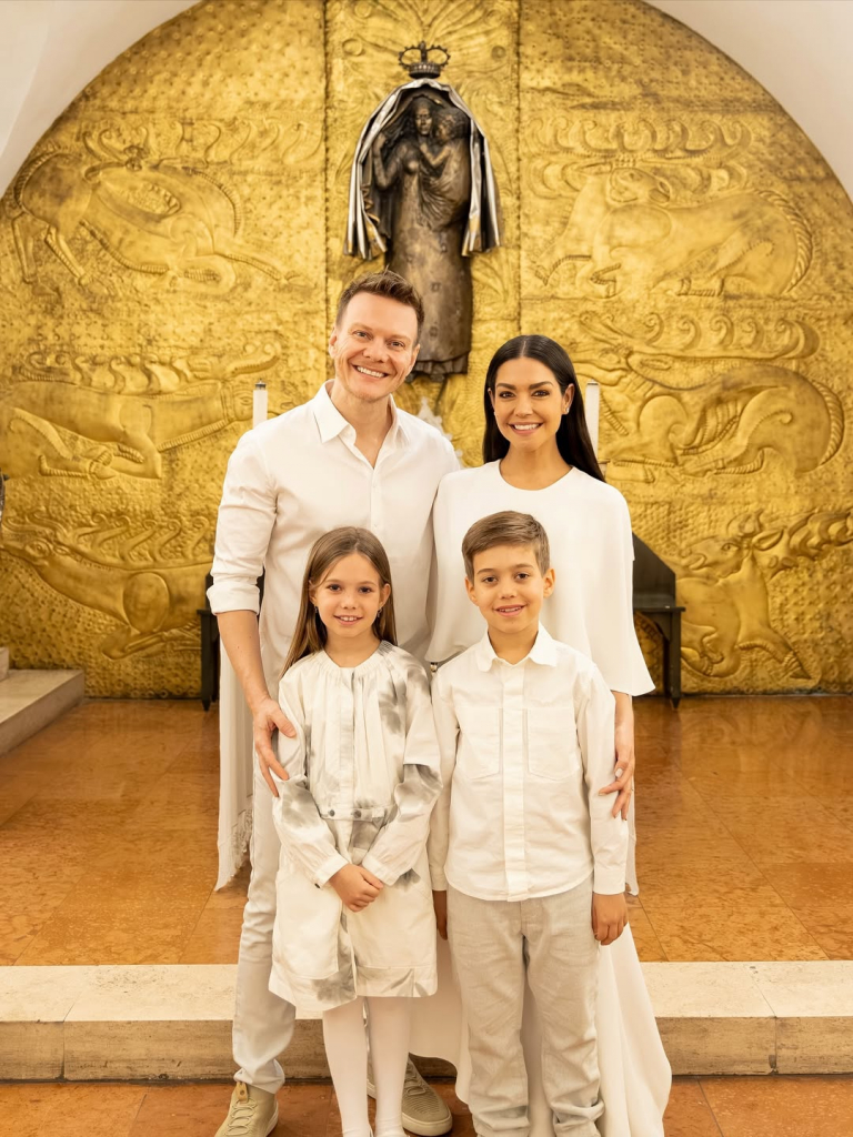 Um Ano Depois Daquele Dia Inesquecível No Cristo Redentor, Estamos Aqui Em Roma, No Coração Da N (2)