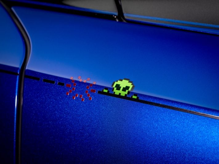 1. Black Badge Ghost Gamer Coachline Motif 1 711x533