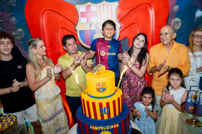 Pompeuzinho Vasconcelos festeja seus 10 anos em uma tarde de muita diversão no Iate Clube de Fortaleza