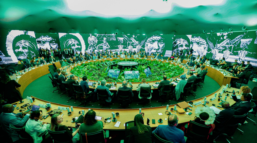 54907050610 12e72e4e18 K