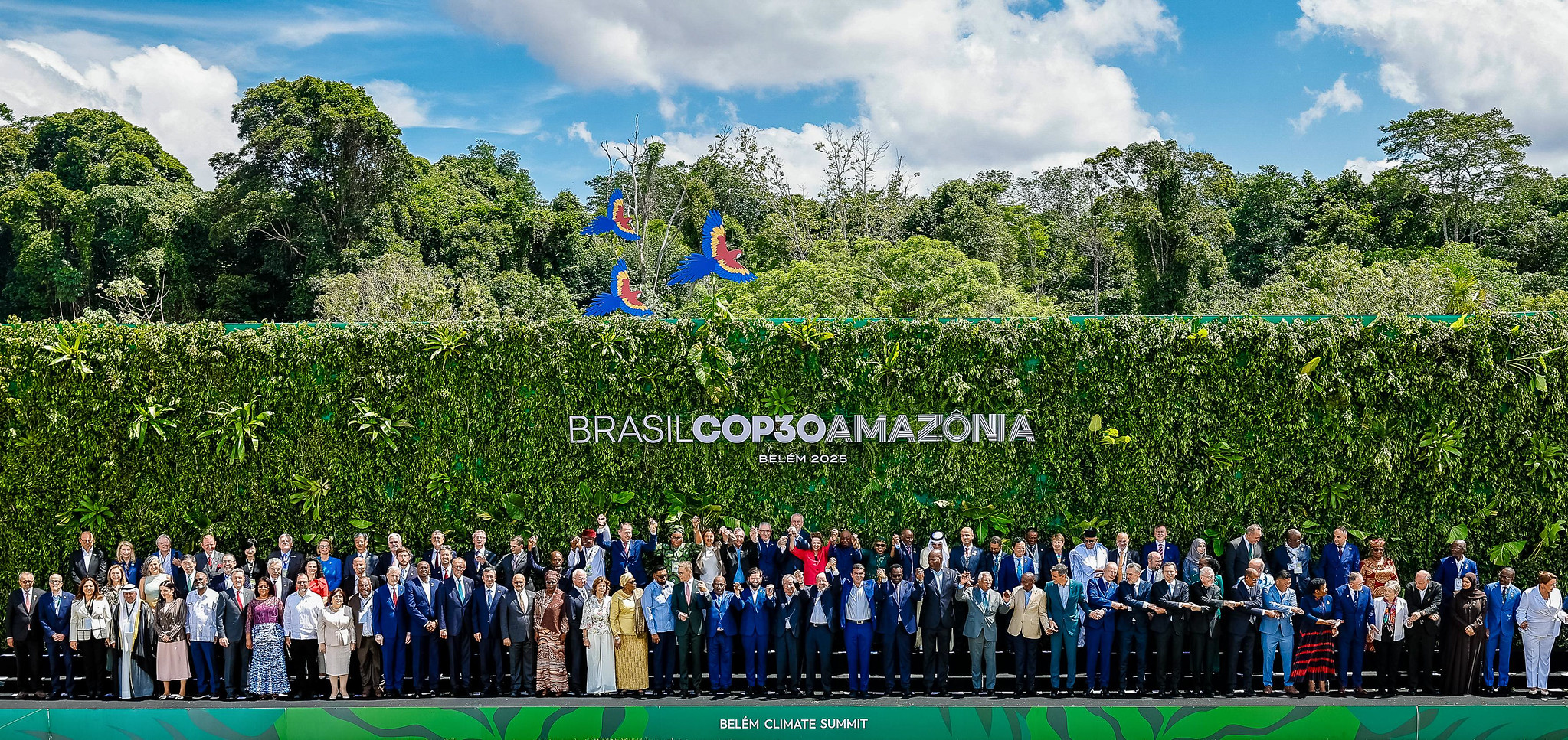 Segundo e último dia da Cúpula do Clima em Belém discute Acordo de Paris e metas ambientais
