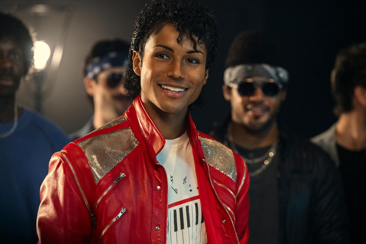 Cinebiografia de Michael Jackson, estrelada pelo sobrinho do cantor, ganha 1º trailer e agita os fãs