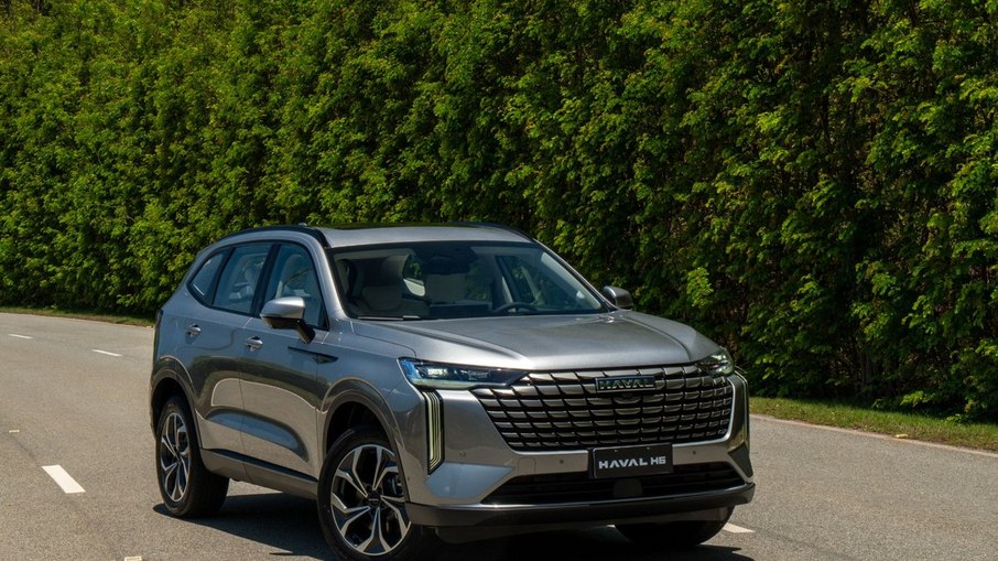 Haval H6 2026 estreia visual, com nova plataforma digital e melhoria na dirigibilidade