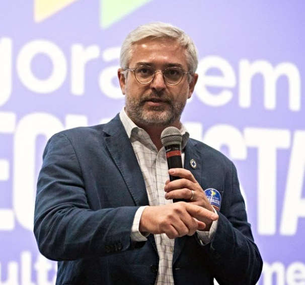 Saúde triplica recursos para IA e promete maior agilidade aos registros na Anvisa