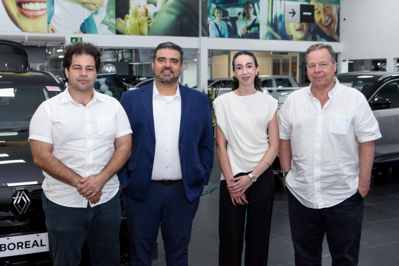 Noite automotiva - Boreal Day apresenta novo SUV da Renault na Jangada da avenida Júlio Ventura