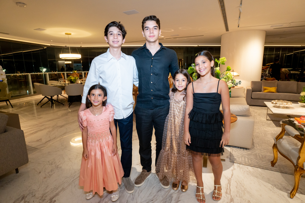 Ana Leticia Bacelar, Davi, Pedro E Lara Carvalho, E Ana Júlia Bacelar