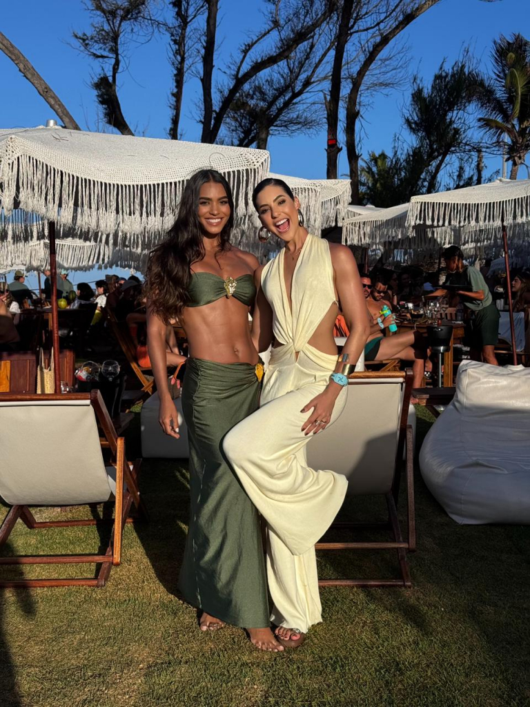 Anaiza Ferreira E Talyta Diógenes