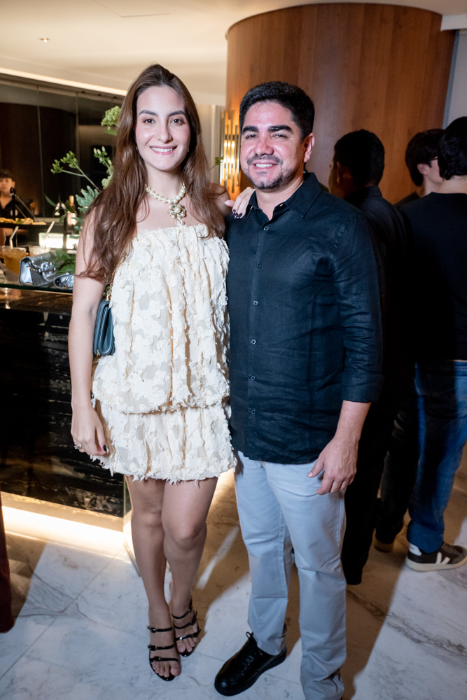 Angélica Sousa E Eric Mezenga