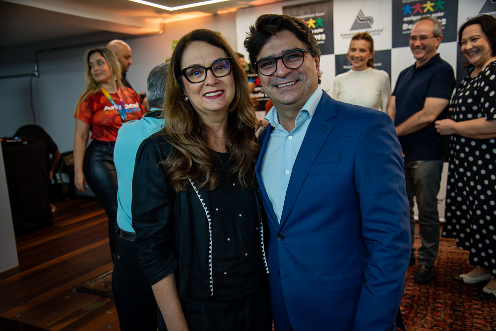 Ariane Guimarães E Iratuan Freitas