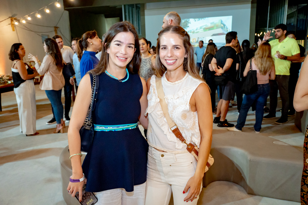 Barbara Aguiar E Beatriz Machado