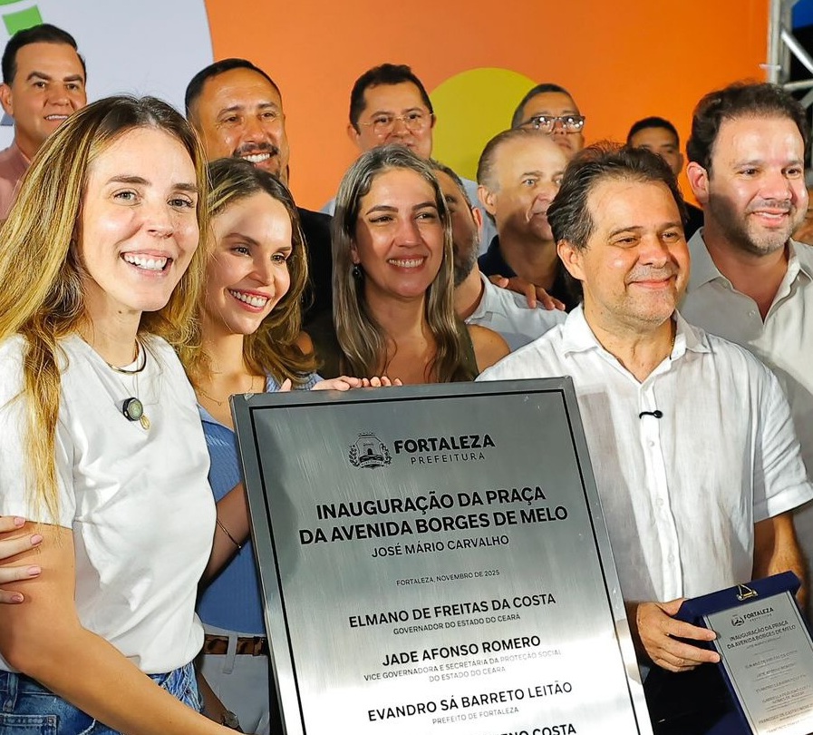 Parceria entre Prefeitura, Estado e iniciativa privada resulta em nova praça em Fortaleza