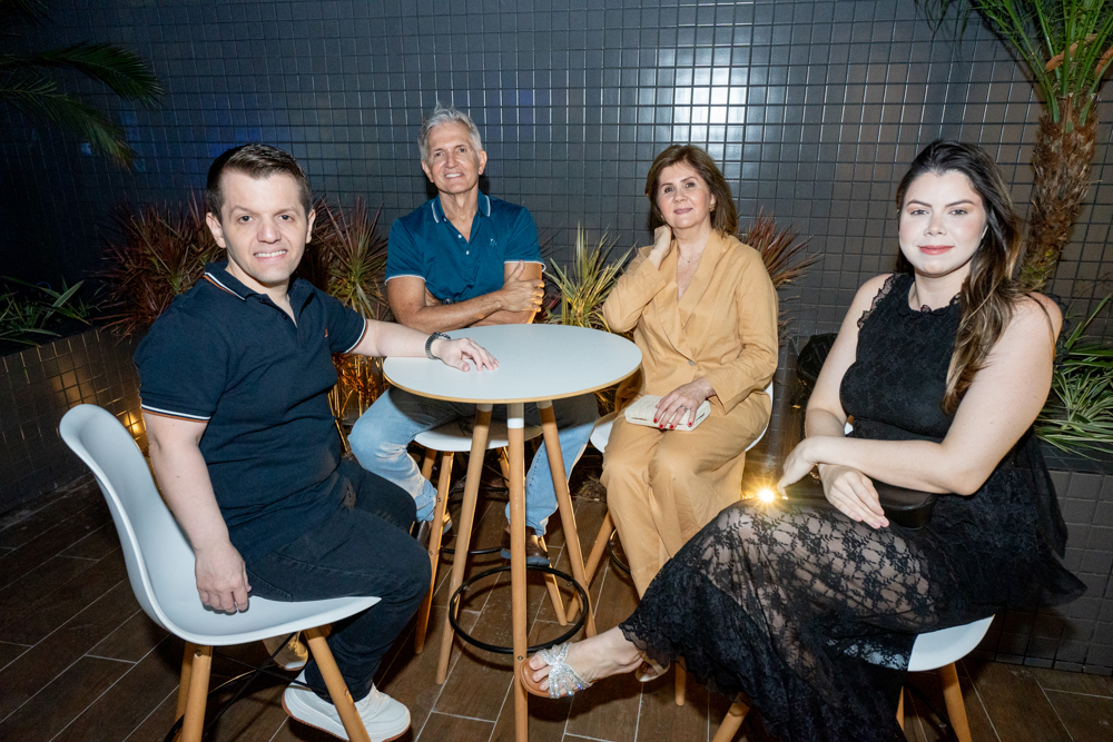 Bruno, Luiz, Mônica E Raphaela Goiana