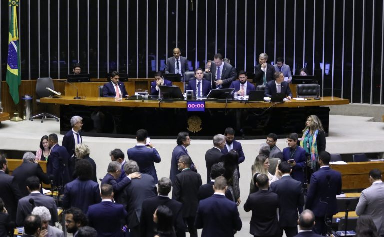 Deputados validam novo marco legal de combate ao crime organizado